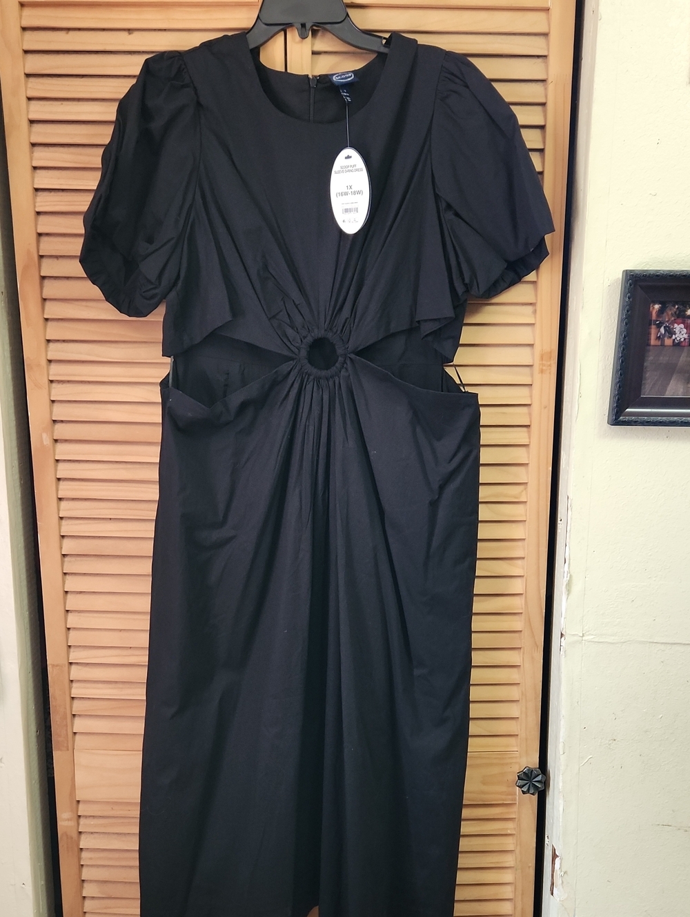 Black Midi Dress with Center Ring Cutout and Puff Sleeves